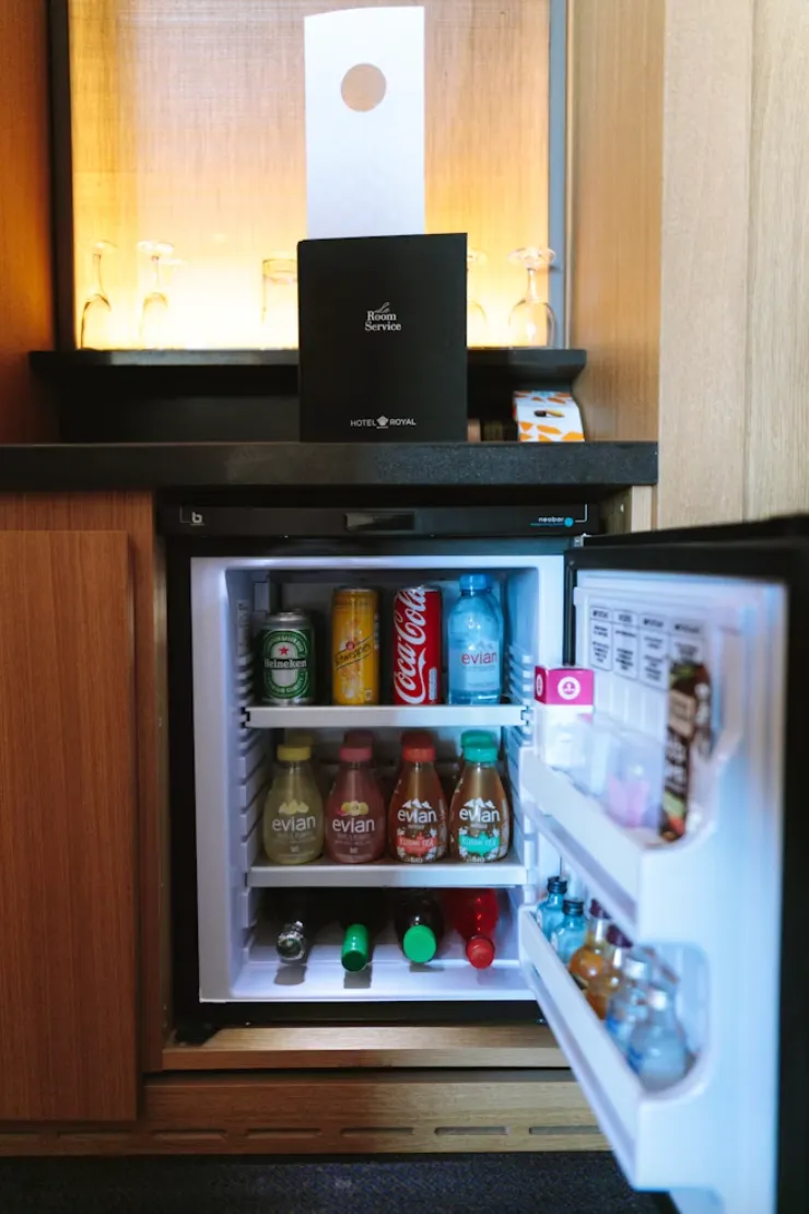 Мінібар у готелі - не найчистіша річ Мінібар у готелі - не найчистіша річ