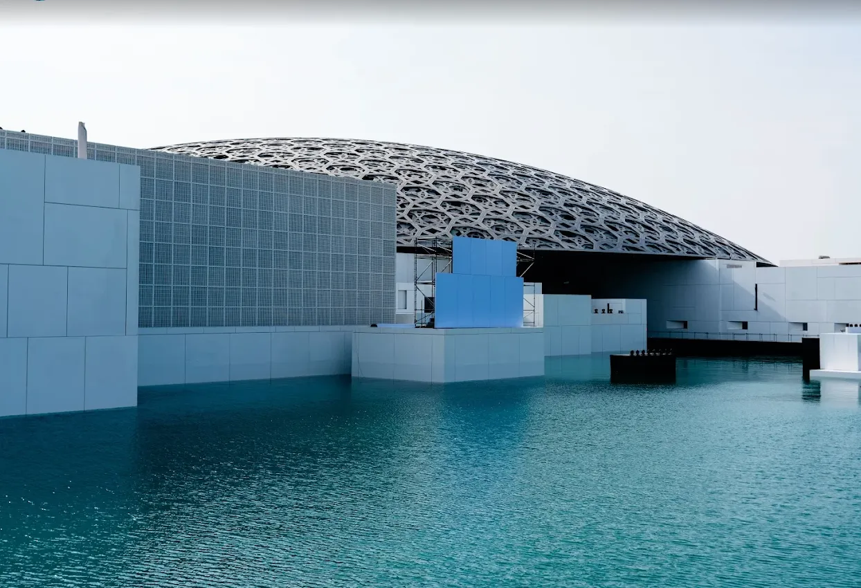 Лувр в Абу-Даби Лувр в Абу-Даби