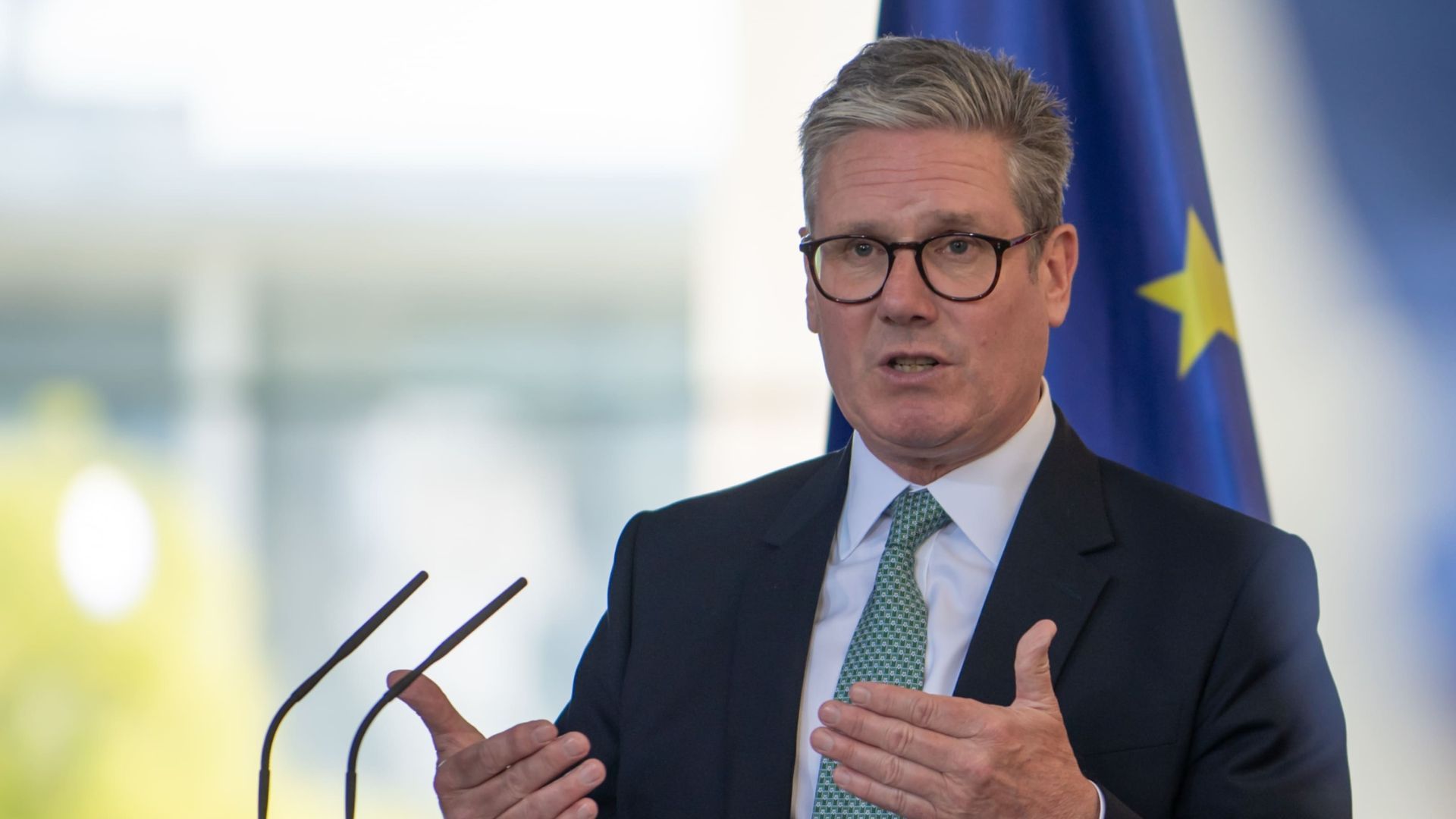 Велика Британія може розробити з США мирну угоду для України