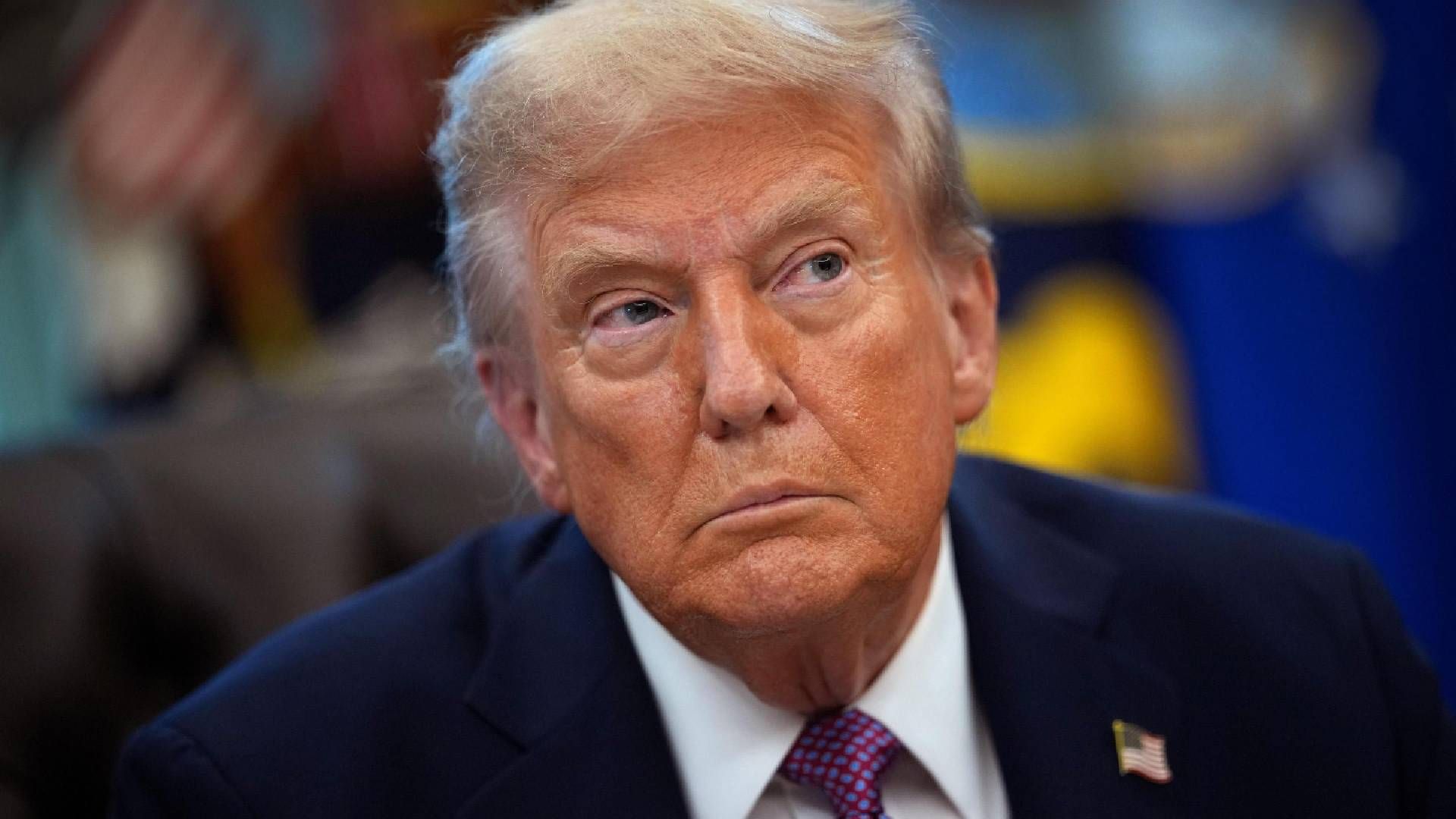 Демократы и республиканцы критикуют Трампа за нерешительную позицию в отношении Кремля Демократы и республиканцы критикуют Трампа за нерешительную позицию в отношении Кремля