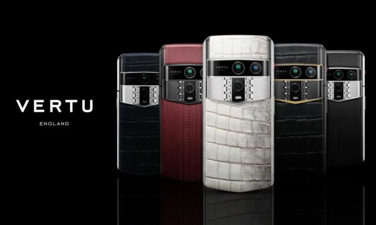 Vertu повертається з розкішним смартфоном Agent Q зі шкіри крокодила