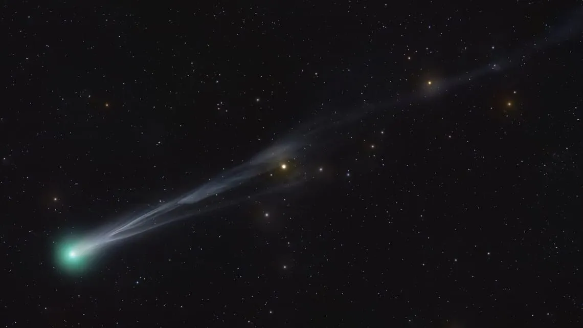 Комета Леммон (C/2025 A6) Комета Леммон (C/2025 A6)