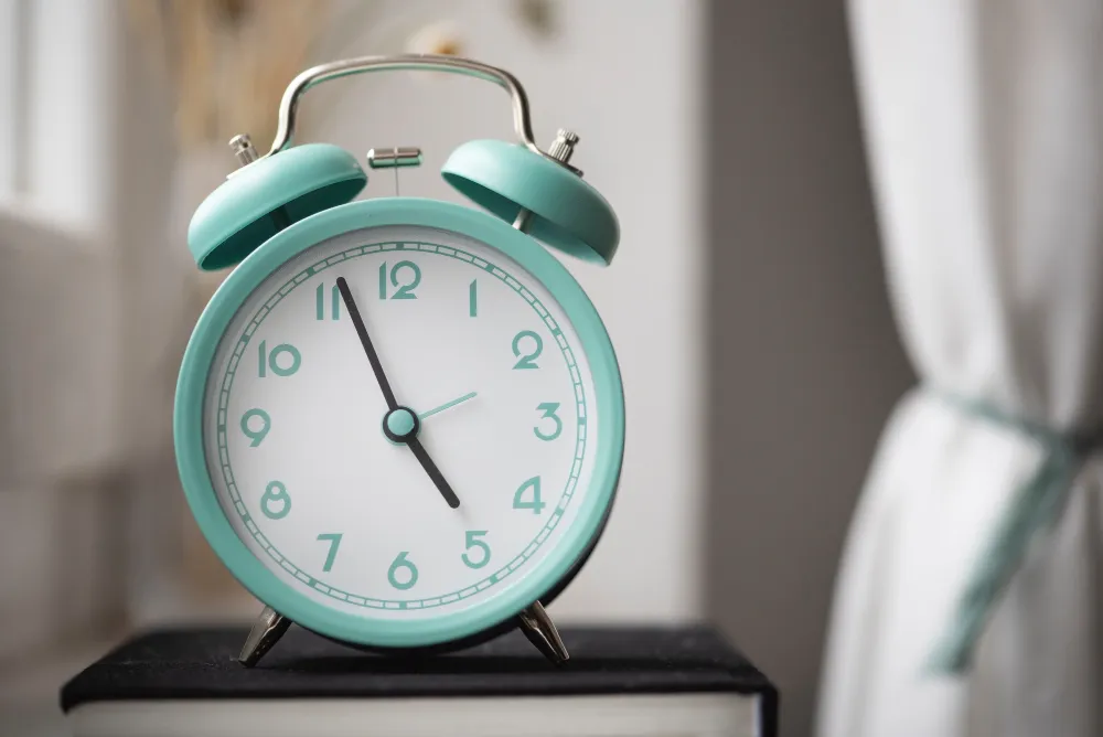 Переведення годинників в Україні Переведення годинників в Україні