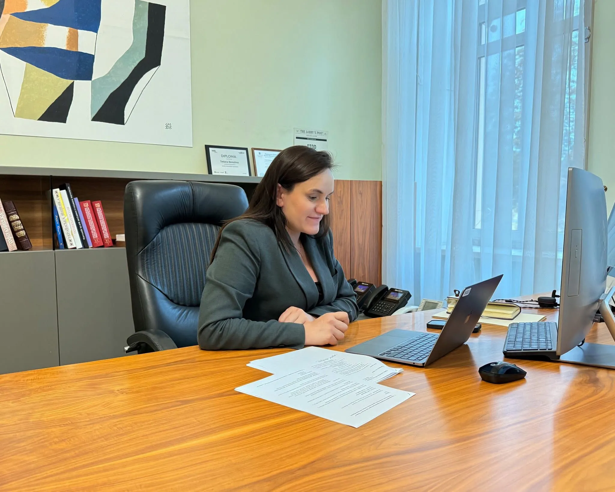 Министр культуры Украины Татьяна Бережная рассказала цены своих нарядов Министр культуры Украины Татьяна Бережная рассказала цены своих нарядов