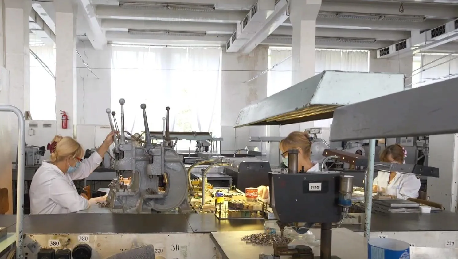 Завод в Харькове, который производит оборудование для авиации и космоса, выставили на онлайн-аукцион - Бизнес