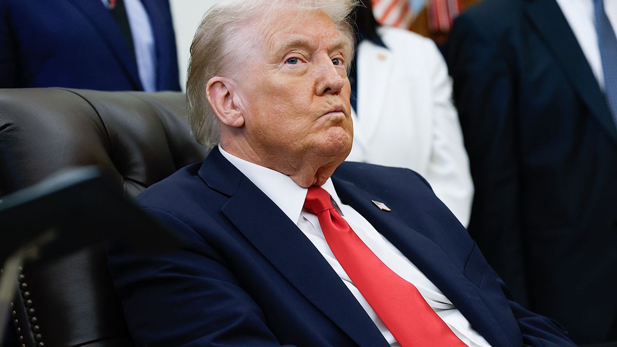 Трамп заявив, що незабаром закінчить 9-ту війну