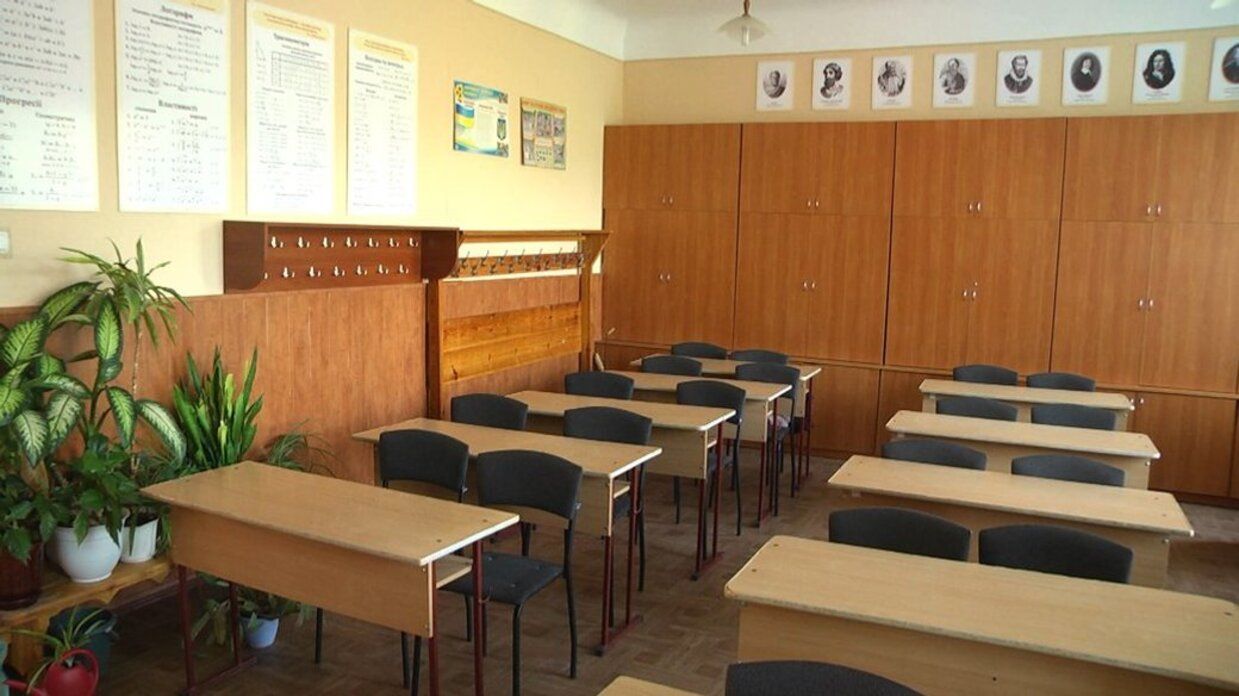 Осінні канікули у школах 2025 - коли учні у Хмельницькому та області відпочиватимуть Осінні канікули у школах 2025 - коли учні у Хмельницькому та області відпочиватимуть