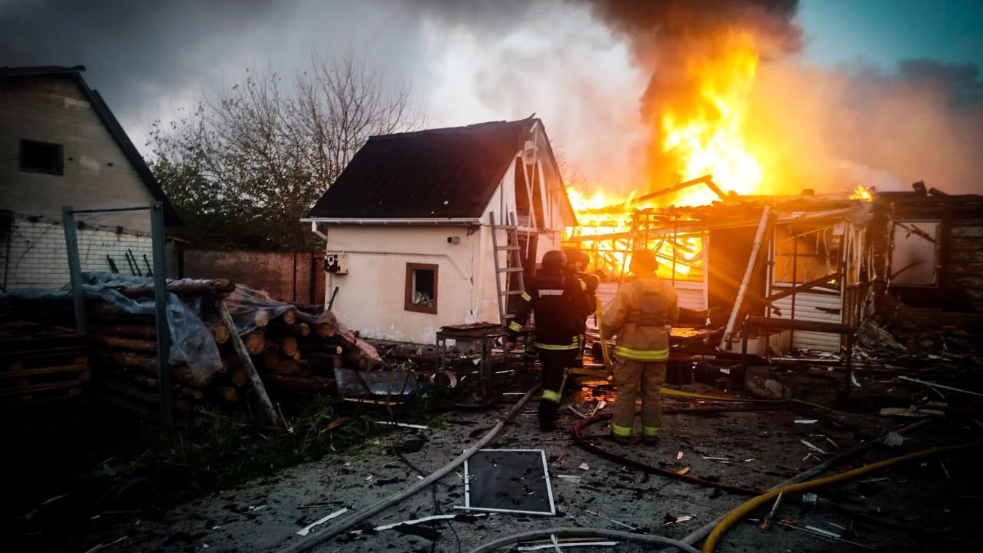 В результате атаки на Киевщину погибла семья