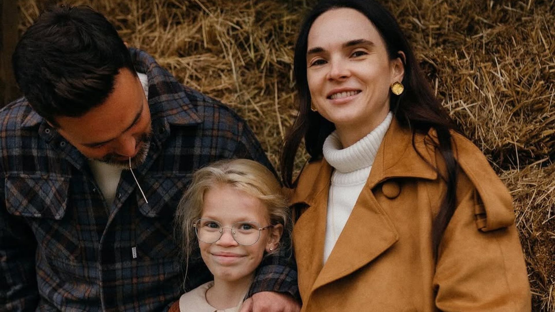 Тімур Мірошниченко з донькою та дружиною Тімур Мірошниченко з донькою та дружиною