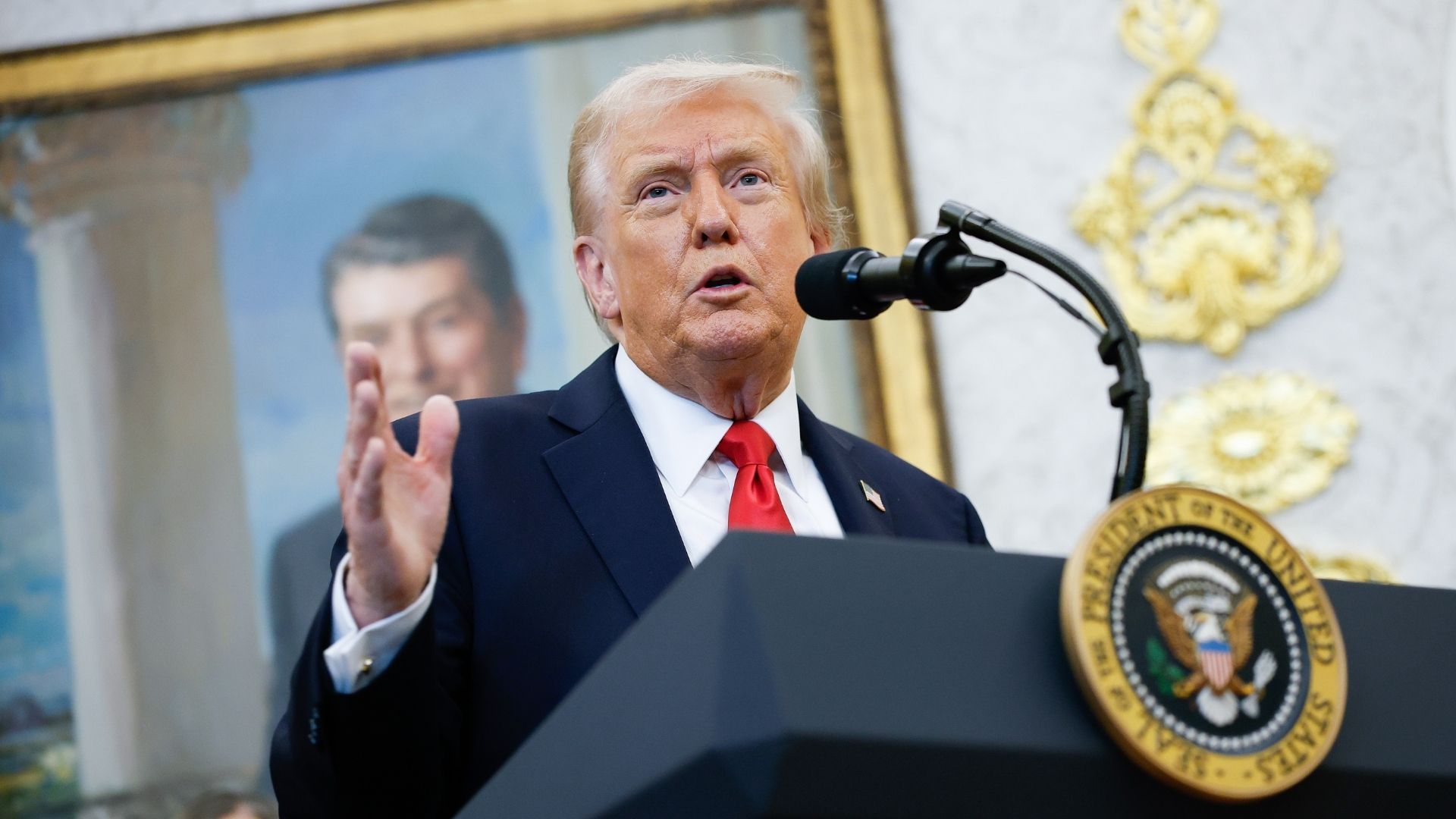 Главные заявления Трампа на новом брифинге Главные заявления Трампа на новом брифинге