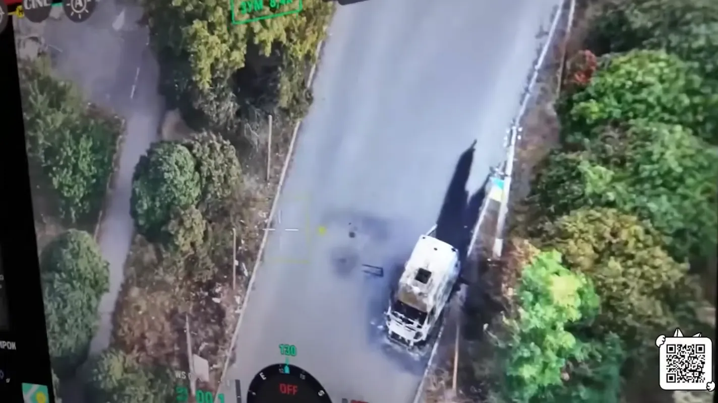 Скорая, которую атаковали россияне Скорая, которую атаковали россияне