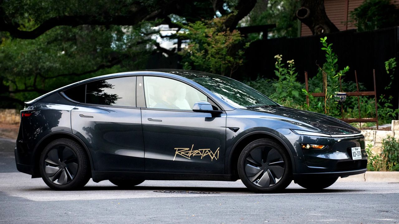 Tesla хоче повністю автономні роботаксі вже цього року Tesla хоче повністю автономні роботаксі вже цього року