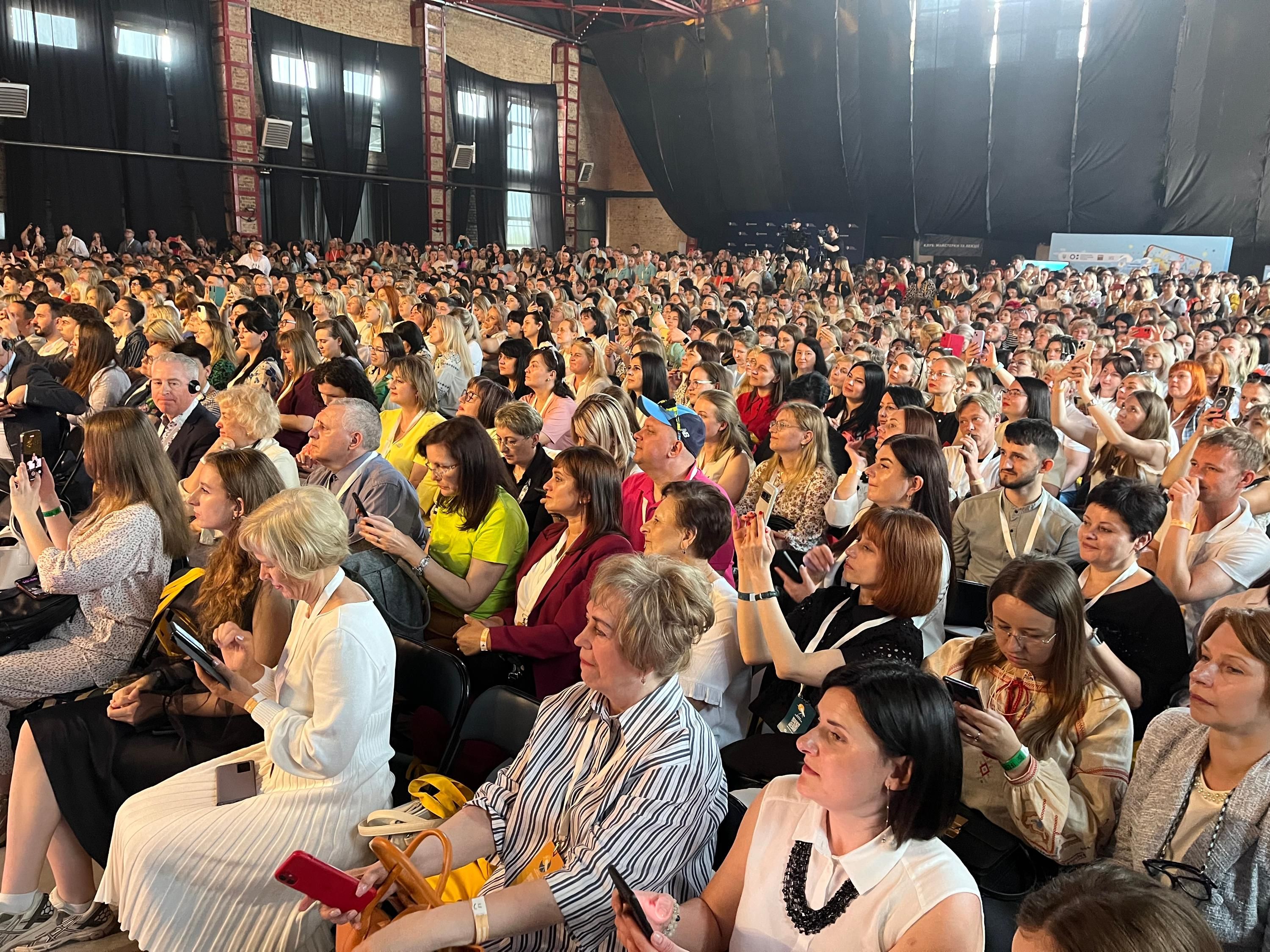 Зарплата вчителя зросте з 2026 року - скільки отримуватимуть педагоги Зарплата вчителя зросте з 2026 року - скільки отримуватимуть педагоги