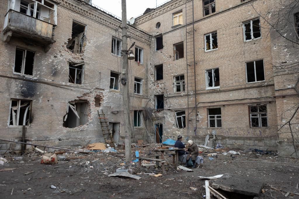 "Буду тут, поки не вб'ють": історії жителів Добропілля, яке Росія стирає з лиця землі - 24 Канал "Буду тут, поки не вб'ють": історії жителів Добропілля, яке Росія стирає з лиця землі - 24 Канал