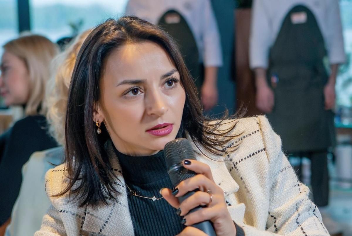 Ілона Гвоздьова показала будинок під Києвом