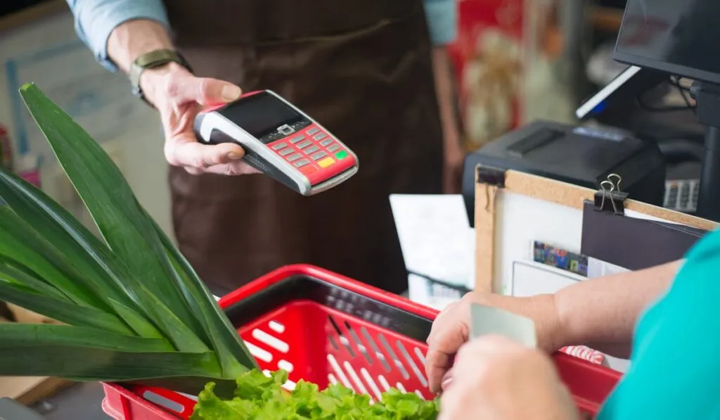 Чехи массово едут в Польшу
