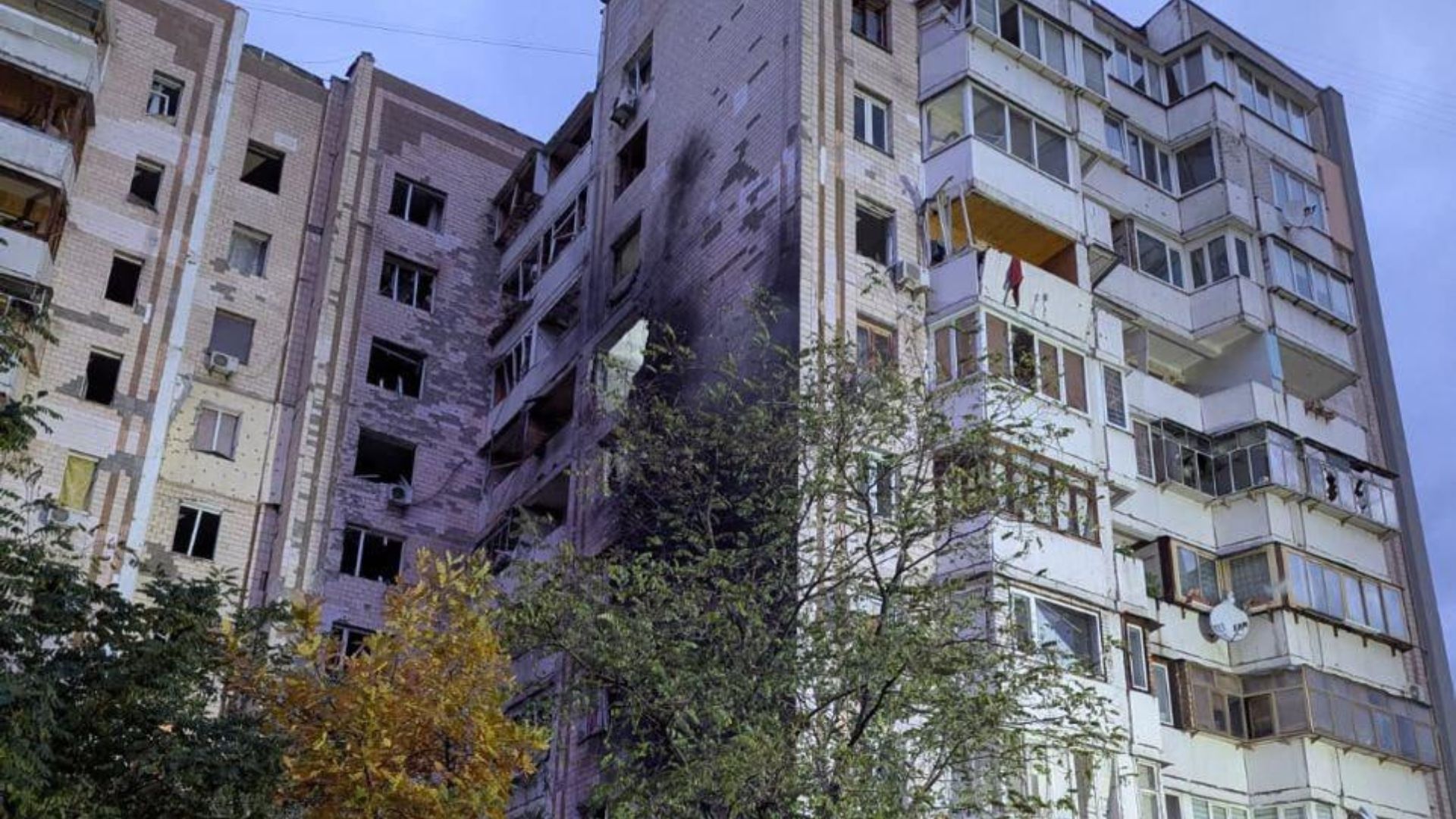 В одном из поврежденных домов в Киеве "сложились" перекрытия - 24 Канал В одном из поврежденных домов в Киеве "сложились" перекрытия - 24 Канал