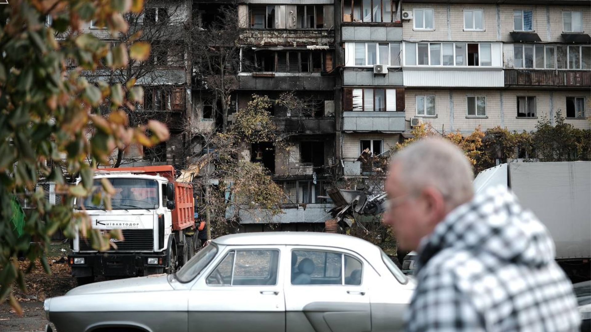 "Помогите ребенка укутать": кадры первых минут после атаки в Киеве - 24 Канал