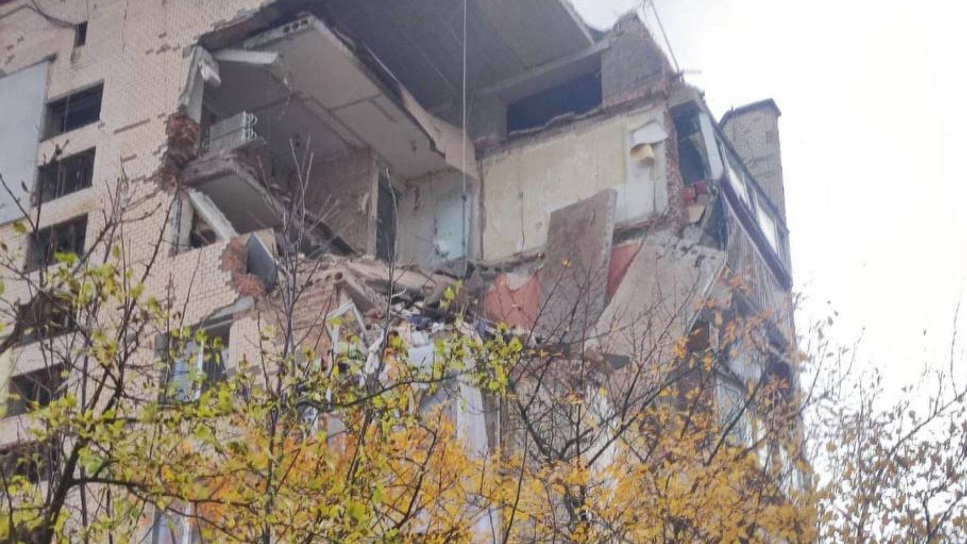 Под завалами могут быть люди: какие последствия взрыва в многоэтажке Хмельницкого - 24 Канал