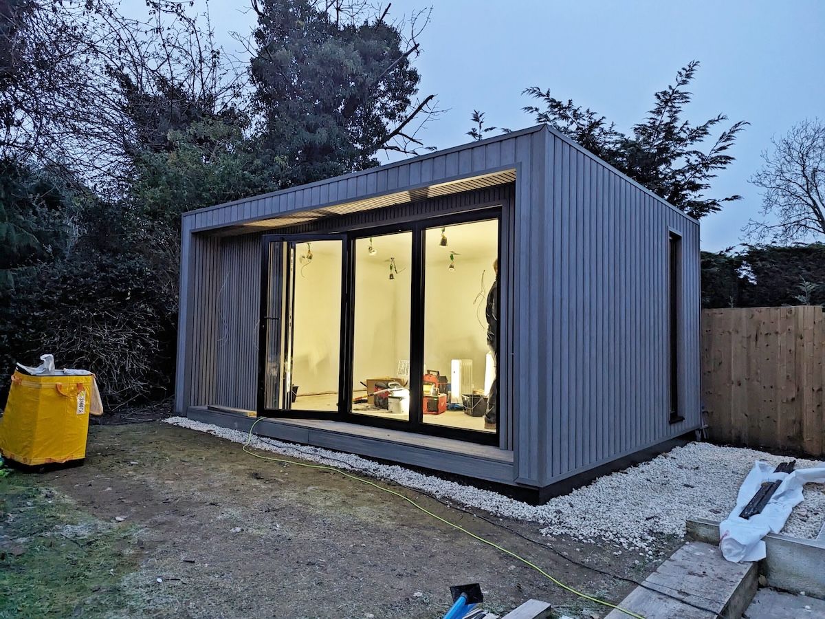 Пара побудувала стильний будинок і зекономила чималу суму Пара побудувала стильний будинок і зекономила чималу суму