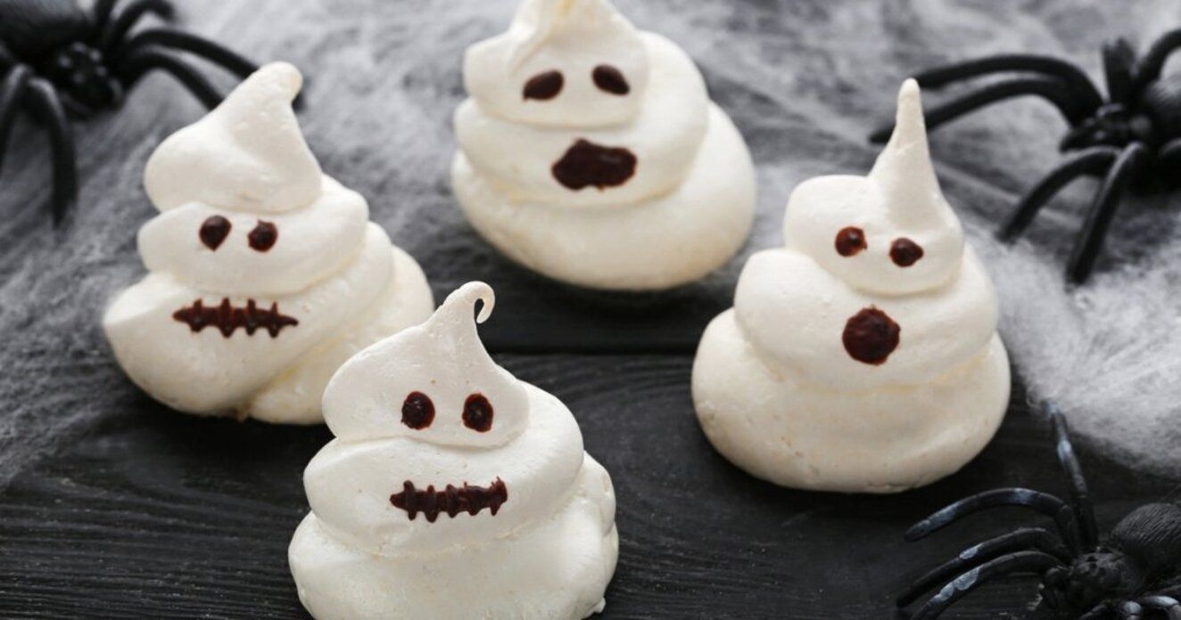 Безе-привиди на Геловін Безе-привиди на Геловін