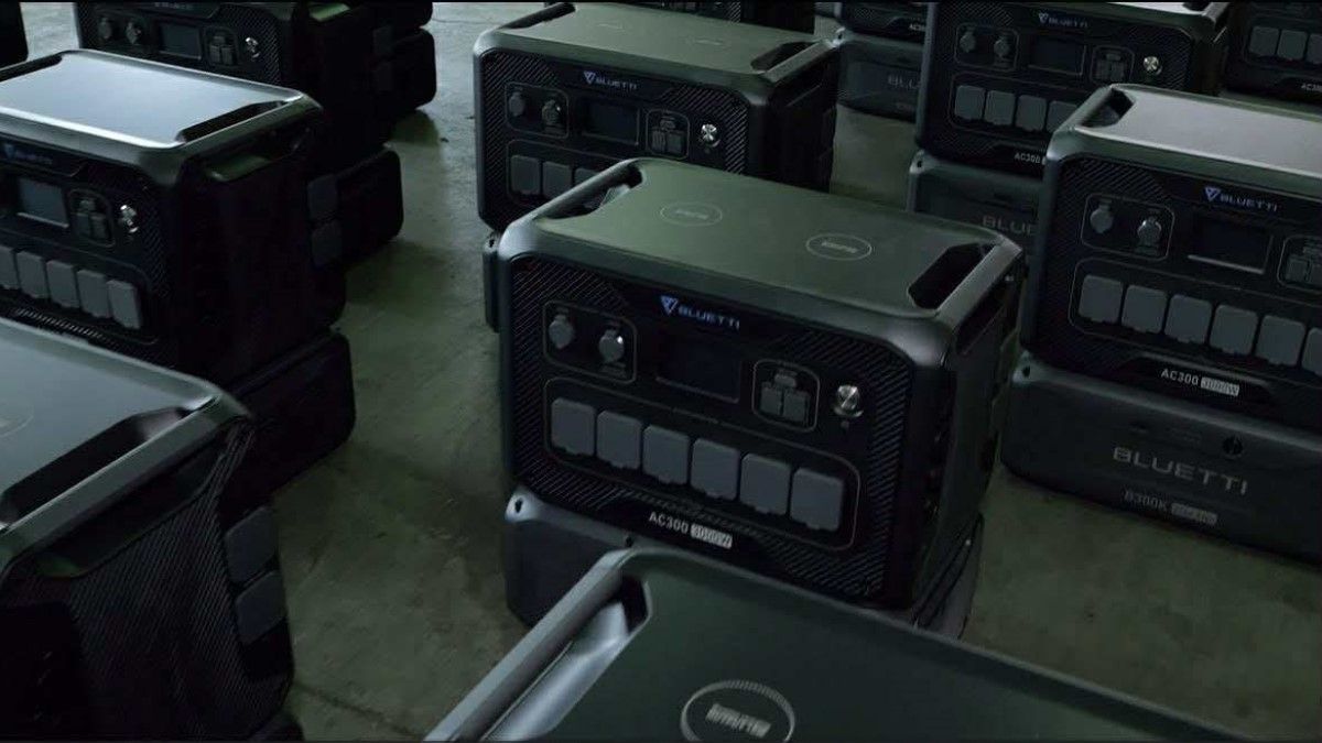 Волонтеры передали украинским военным мощные зарядные станции