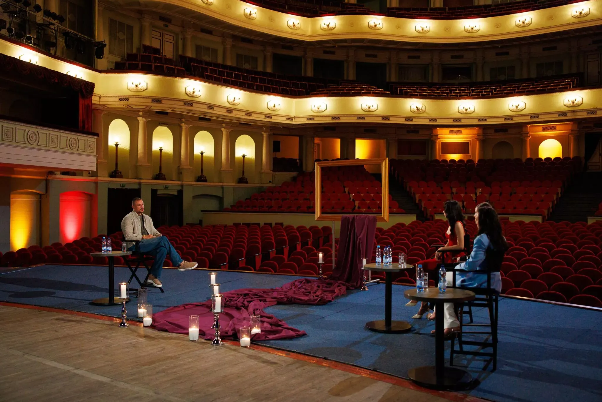 Свидание Цимбалюка с девушками Свидание Цимбалюка с девушками