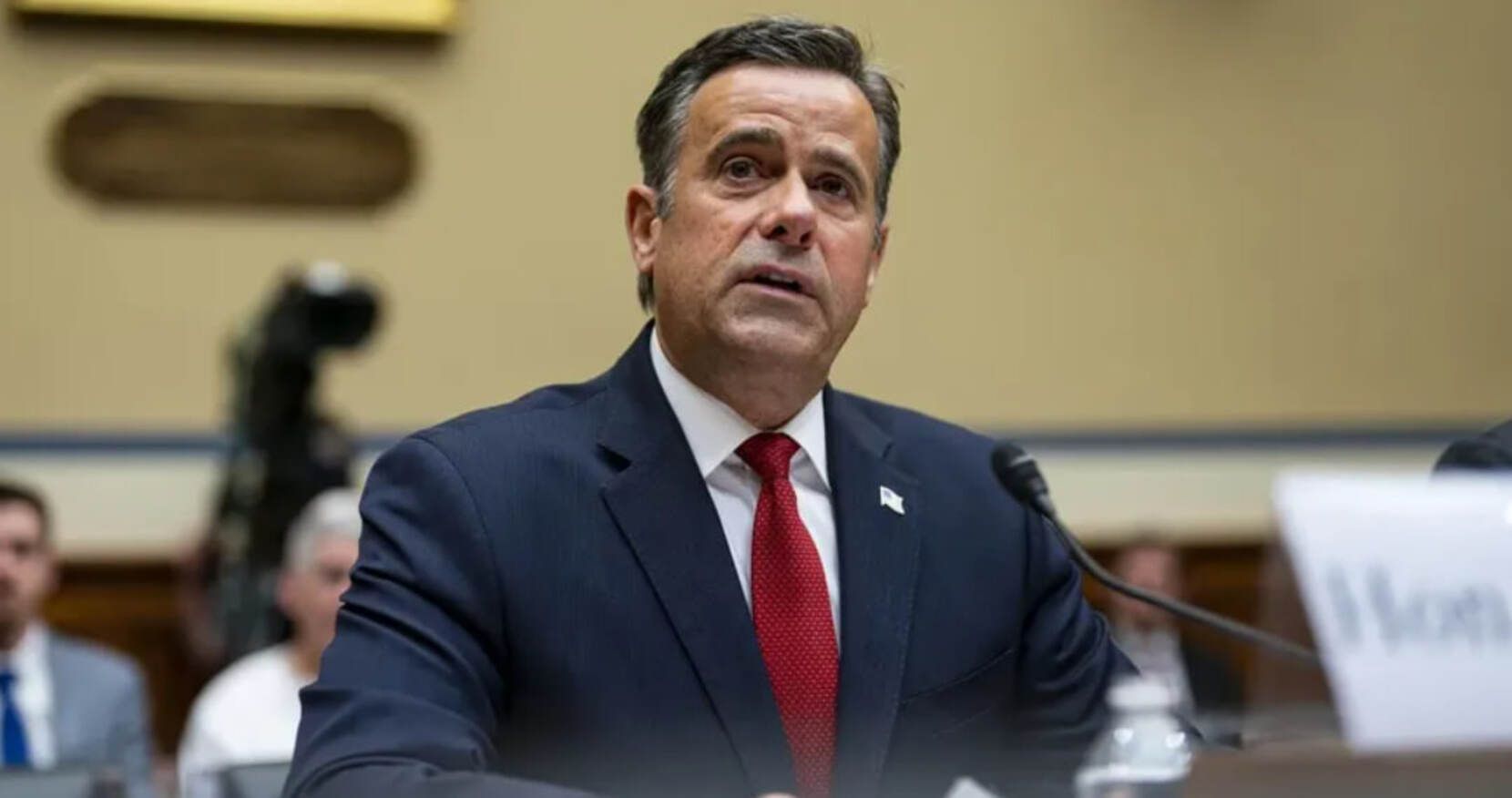 Реткліфф таємно зустрівся з європейцями