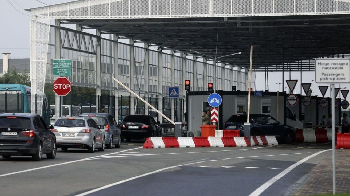 Черги на кордоні з Польщею – які нові правила запрацювали з 3 листопада - Закордон