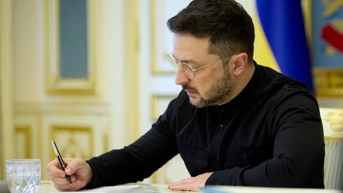 Зеленский кое-что изменил в СНБО - новости Украины - 24 Канал Зеленский кое-что изменил в СНБО - новости Украины - 24 Канал