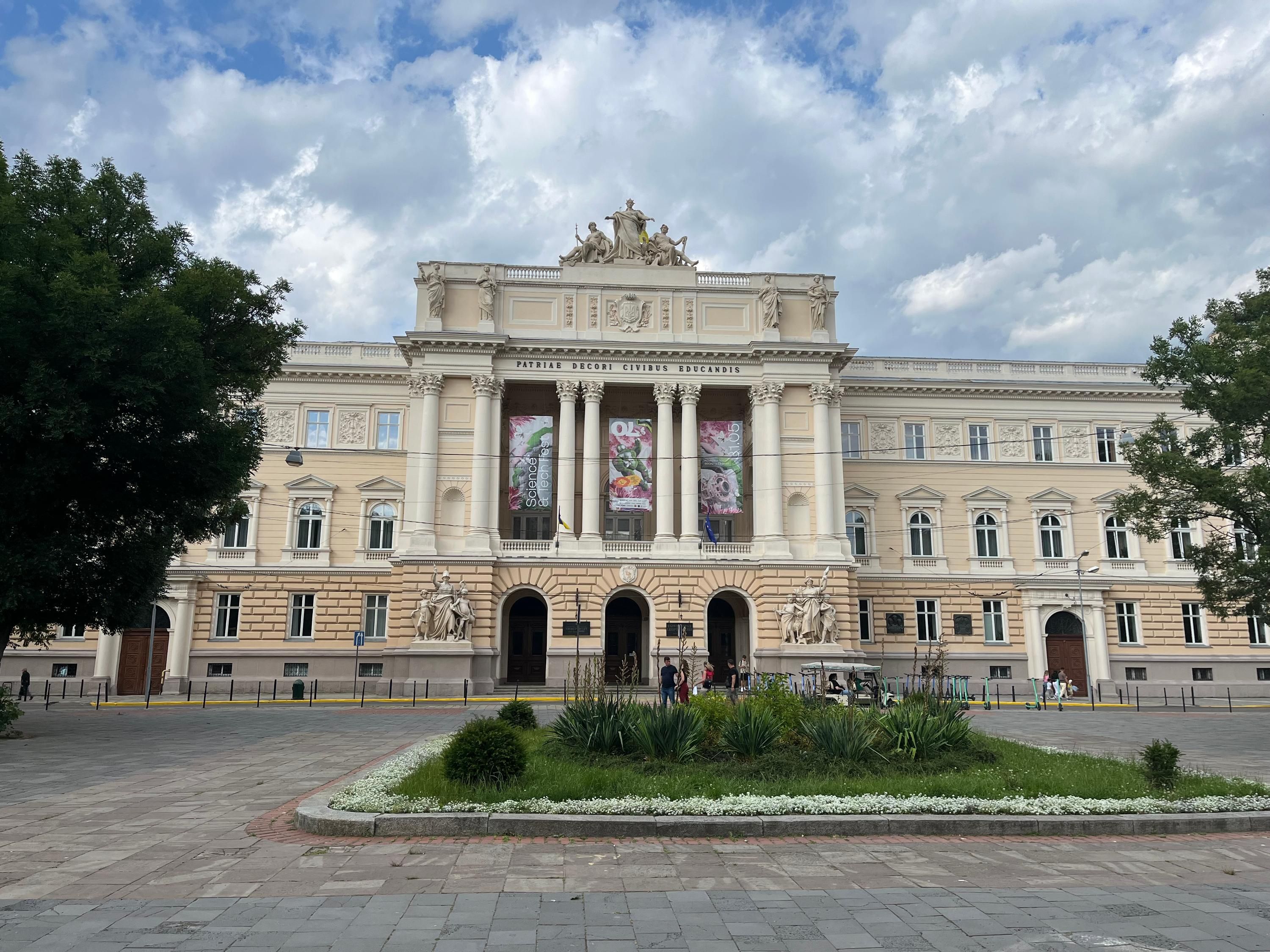Высшее образование в Украине - в чем разница с европейским, преимущества и недостатки