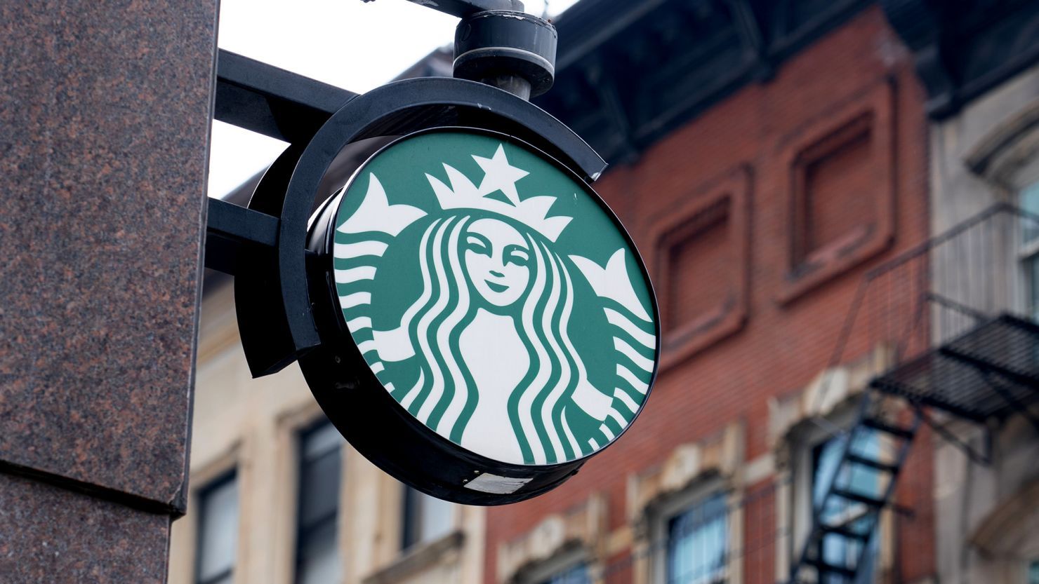 Starbucks продает 60% бизнеса в Китае: о сделке на 4 миллиарда долларов Starbucks продает 60% бизнеса в Китае: о сделке на 4 миллиарда долларов
