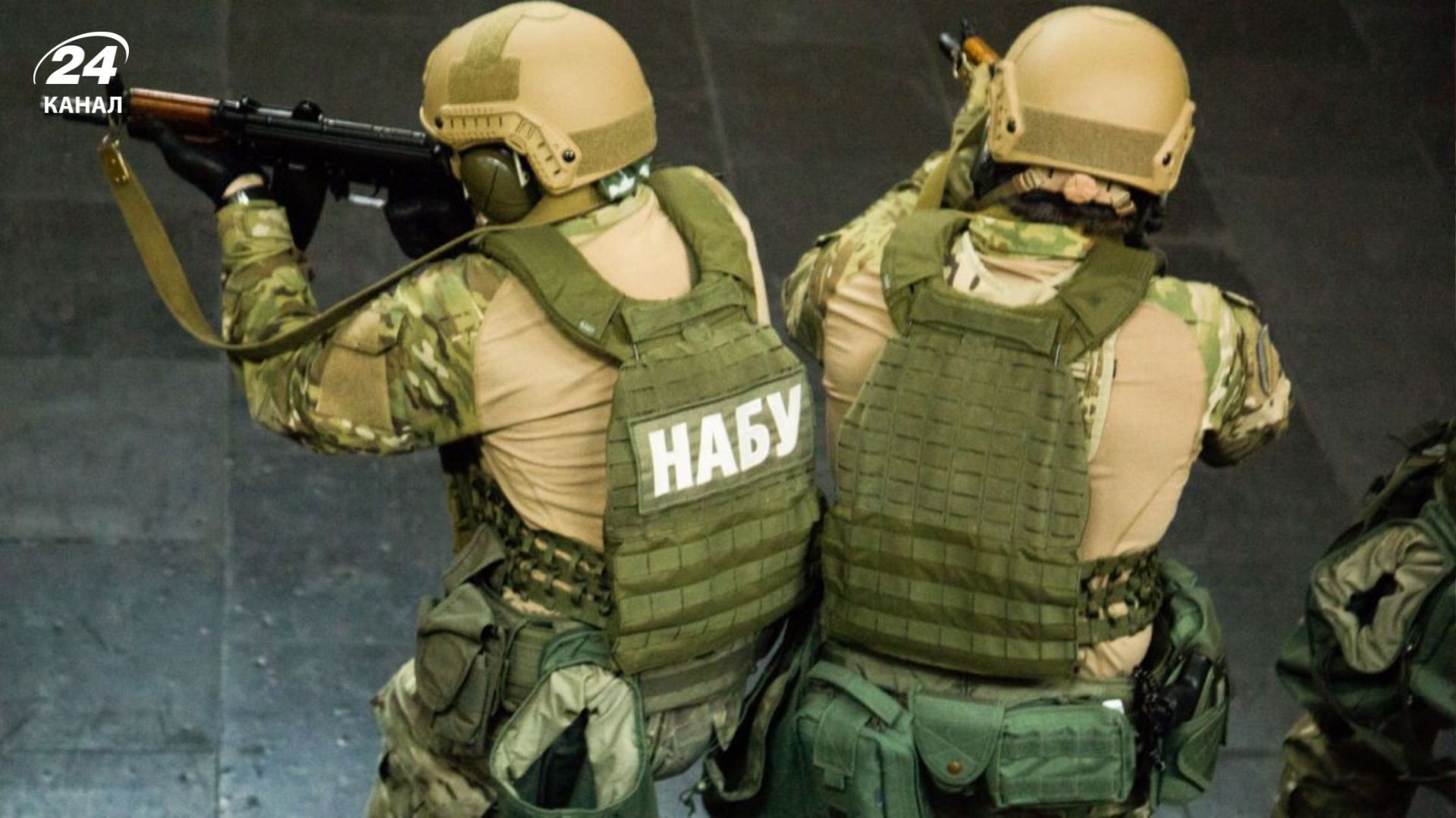 Прокуроры ОГП провели обыски у детективов НАБУ Прокуроры ОГП провели обыски у детективов НАБУ