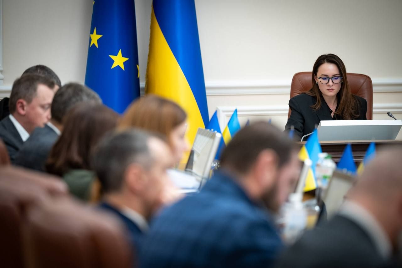 Уряд затвердив програму допомоги у 6 500 гривень