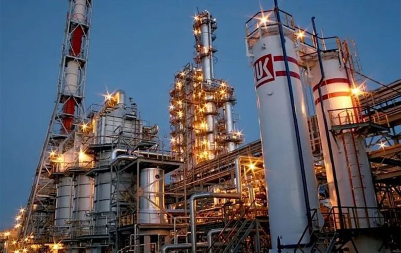 Волгоградский нефтеперерабатывающий завод Лукойла остановил работу Волгоградский нефтеперерабатывающий завод Лукойла остановил работу