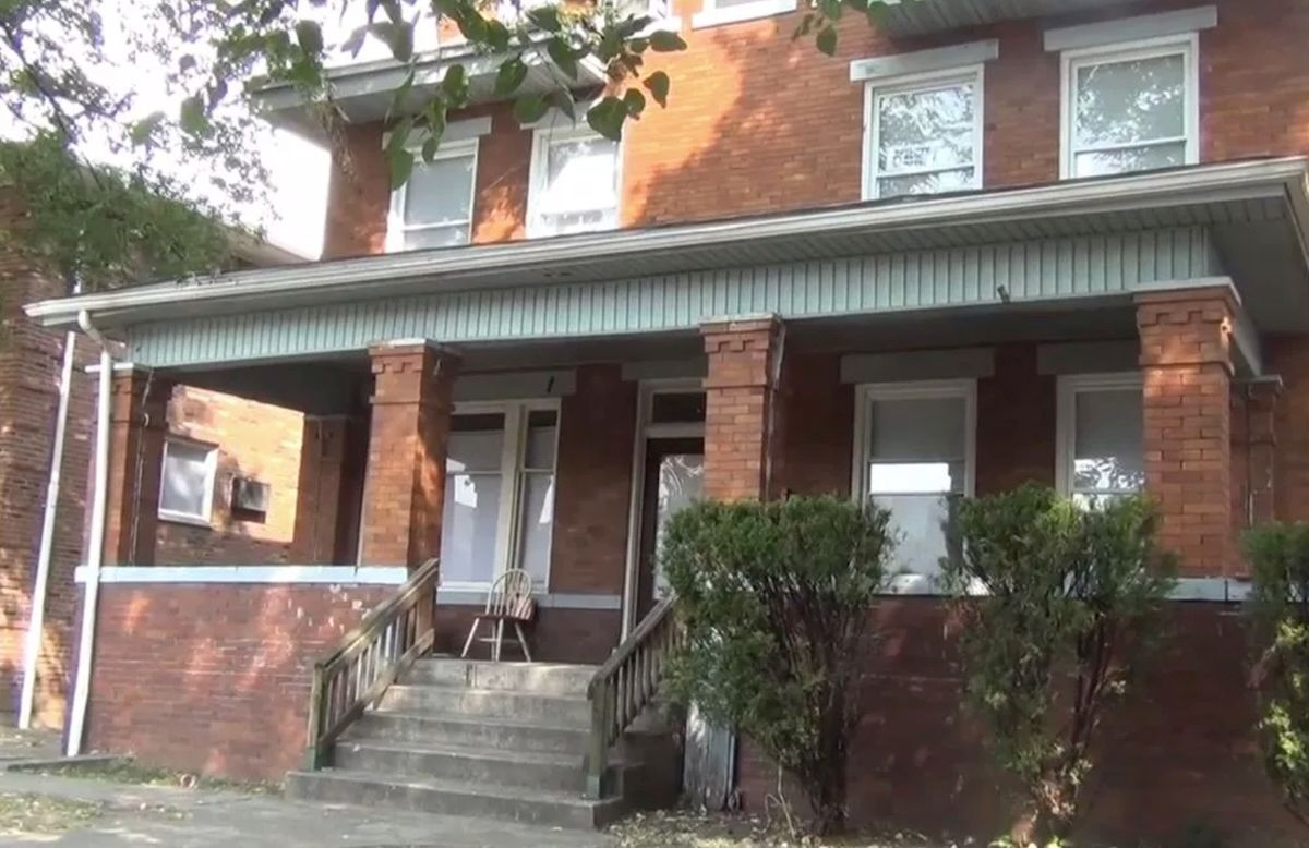 Студенти виявили, що в їхньому будинку місяцями жив невідомий - Нерухомість Студенти виявили, що в їхньому будинку місяцями жив невідомий - Нерухомість