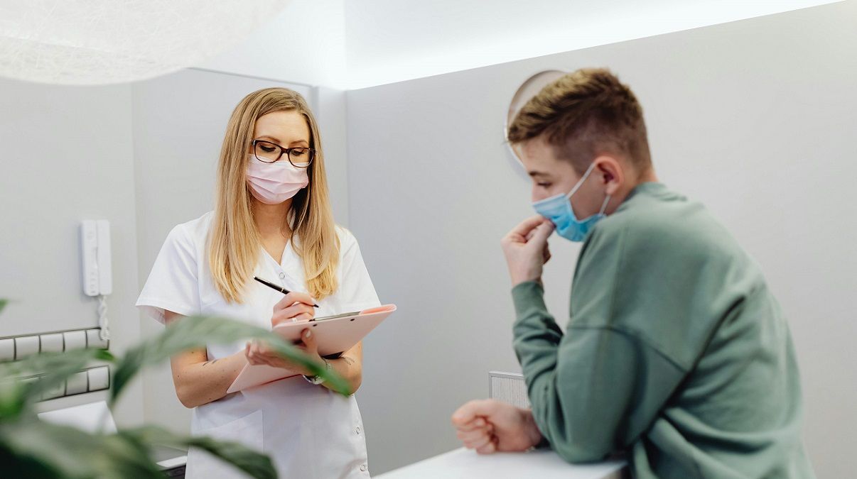 Нові правила запису до лікаря у Польщі – які зміни варто знати українцям - Закордон