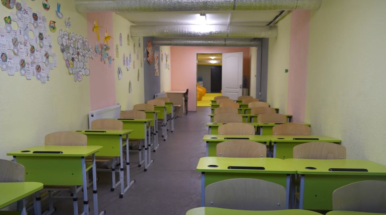 Підземні школи в Україні - на Харківщині будують понад 40 підземних шкіл