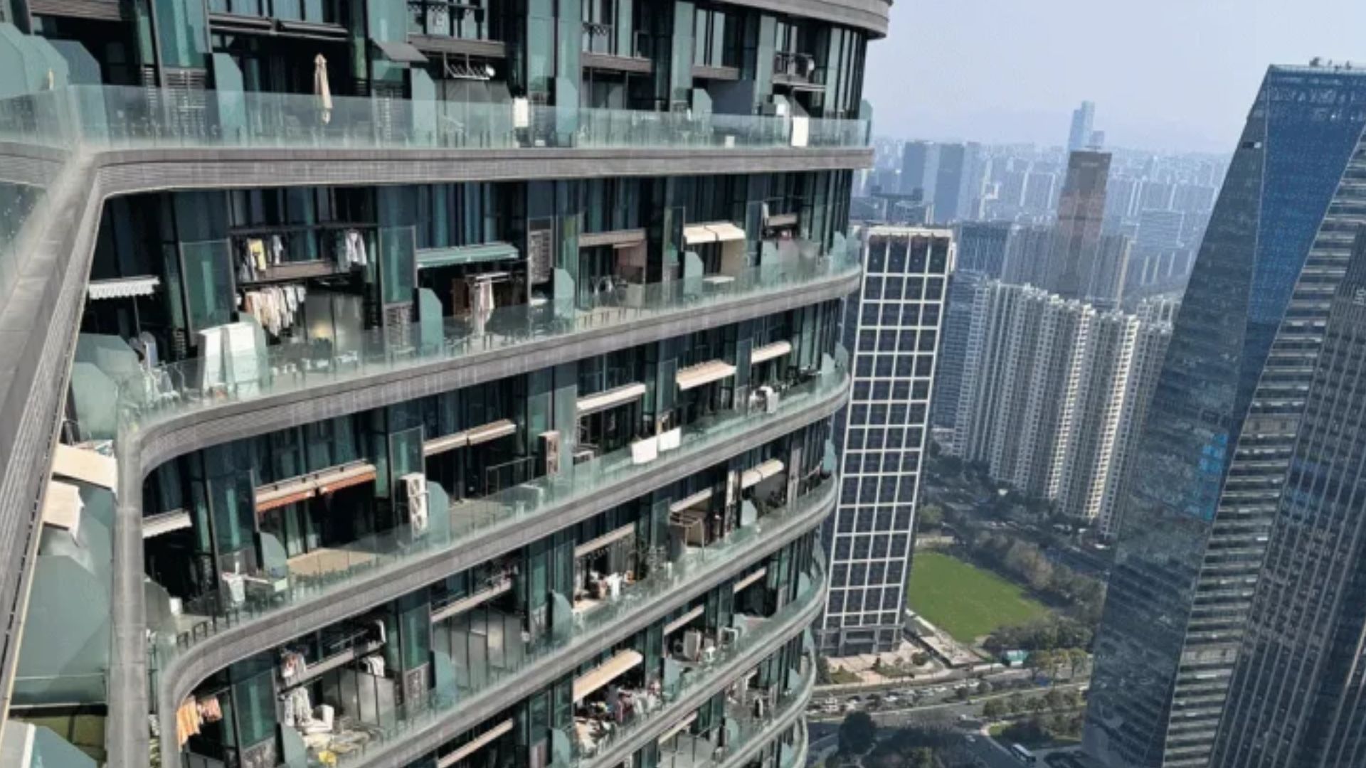 Самая большая в мире жилая многоэтажка Самая большая в мире жилая многоэтажка