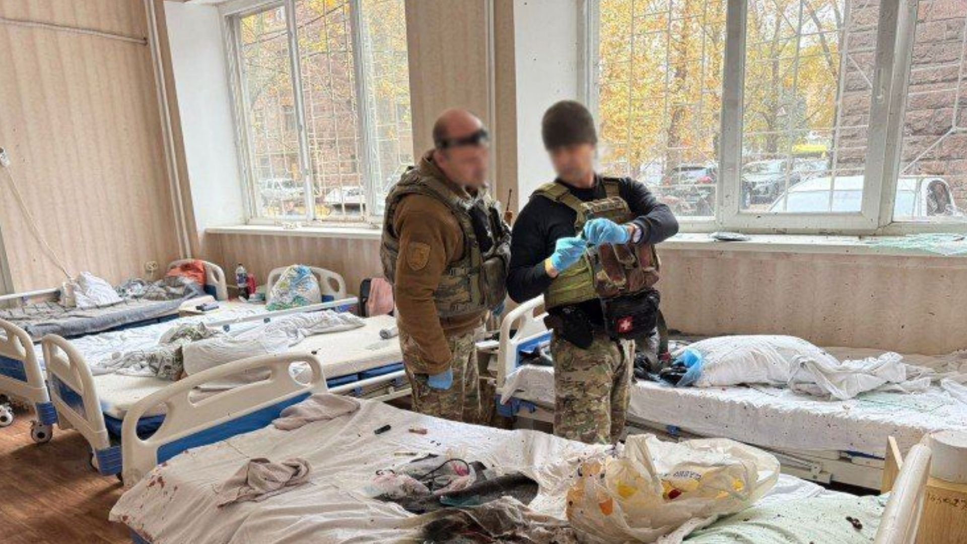 Место взрыва боеприпаса в городской больнице Запорожья Место взрыва боеприпаса в городской больнице Запорожья