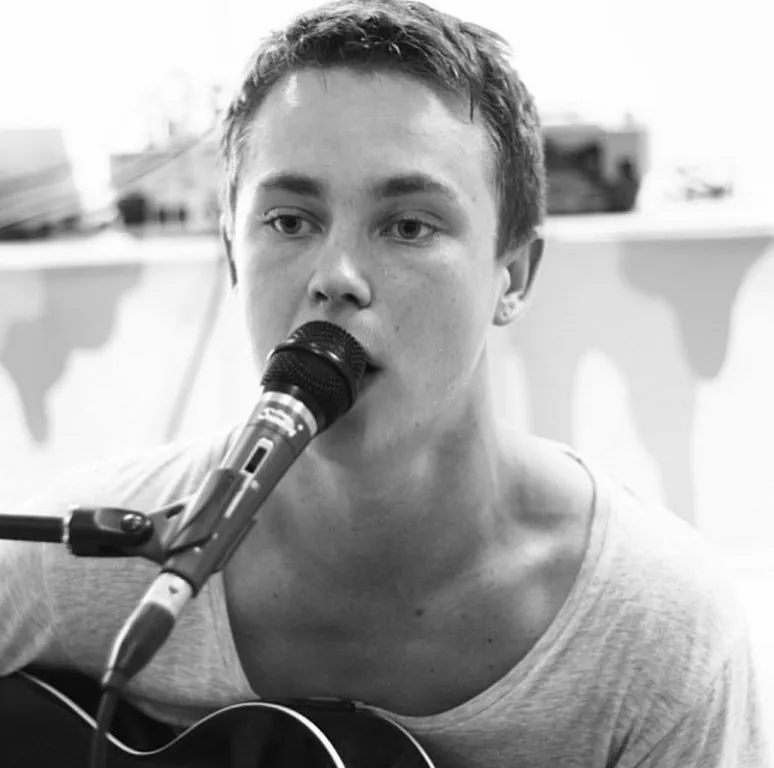 Артем Пивоваров на початку кар'єри