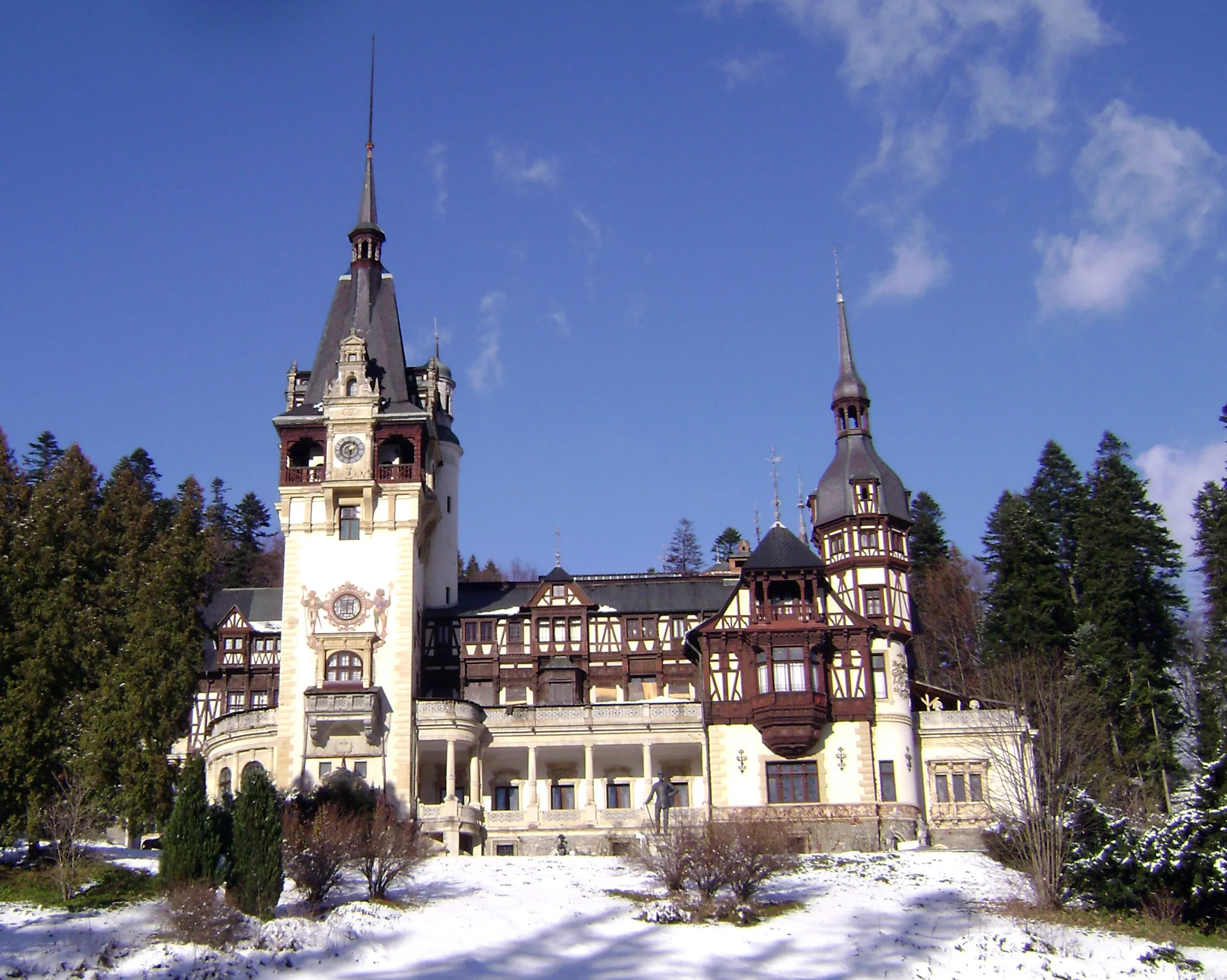 Замок Пелеш / фото Travel-al.com.ua Замок Пелеш / фото Travel-al.com.ua