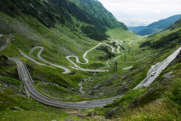 Трансфегерашанская трасса / фото Travel-al.com.ua Трансфегерашанская трасса / фото Travel-al.com.ua