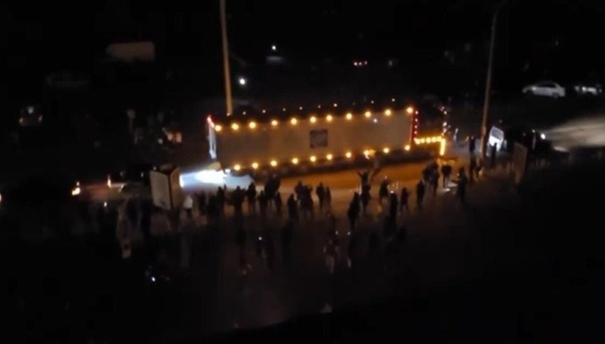 Вантажівка АТБ, яка їздила в Херсоні