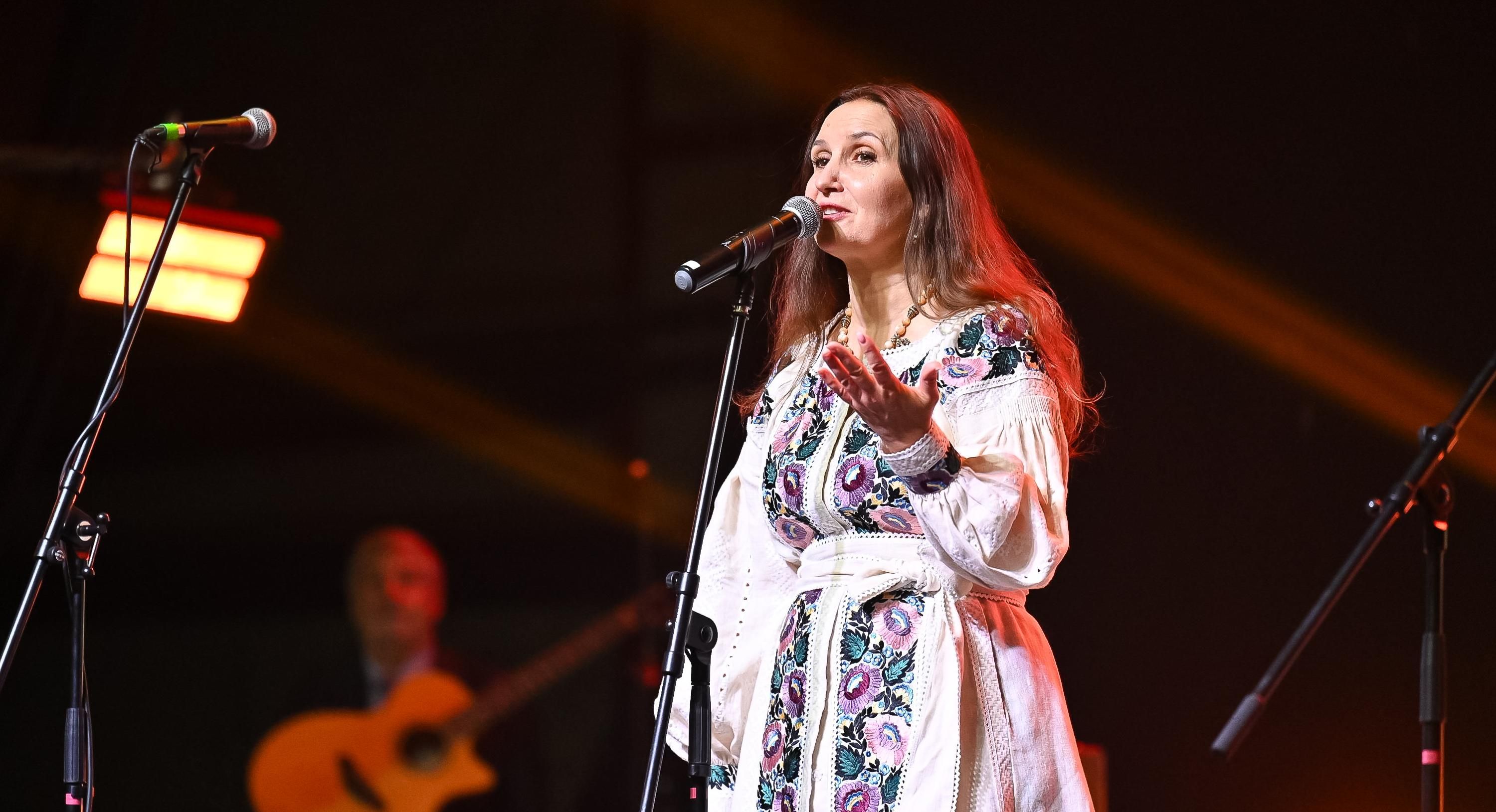 Любовь, искусство и вечность имен: во Львове во второй раз состоялся фестиваль "Земля поэтов" - Show24 Любовь, искусство и вечность имен: во Львове во второй раз состоялся фестиваль "Земля поэтов" - Show24