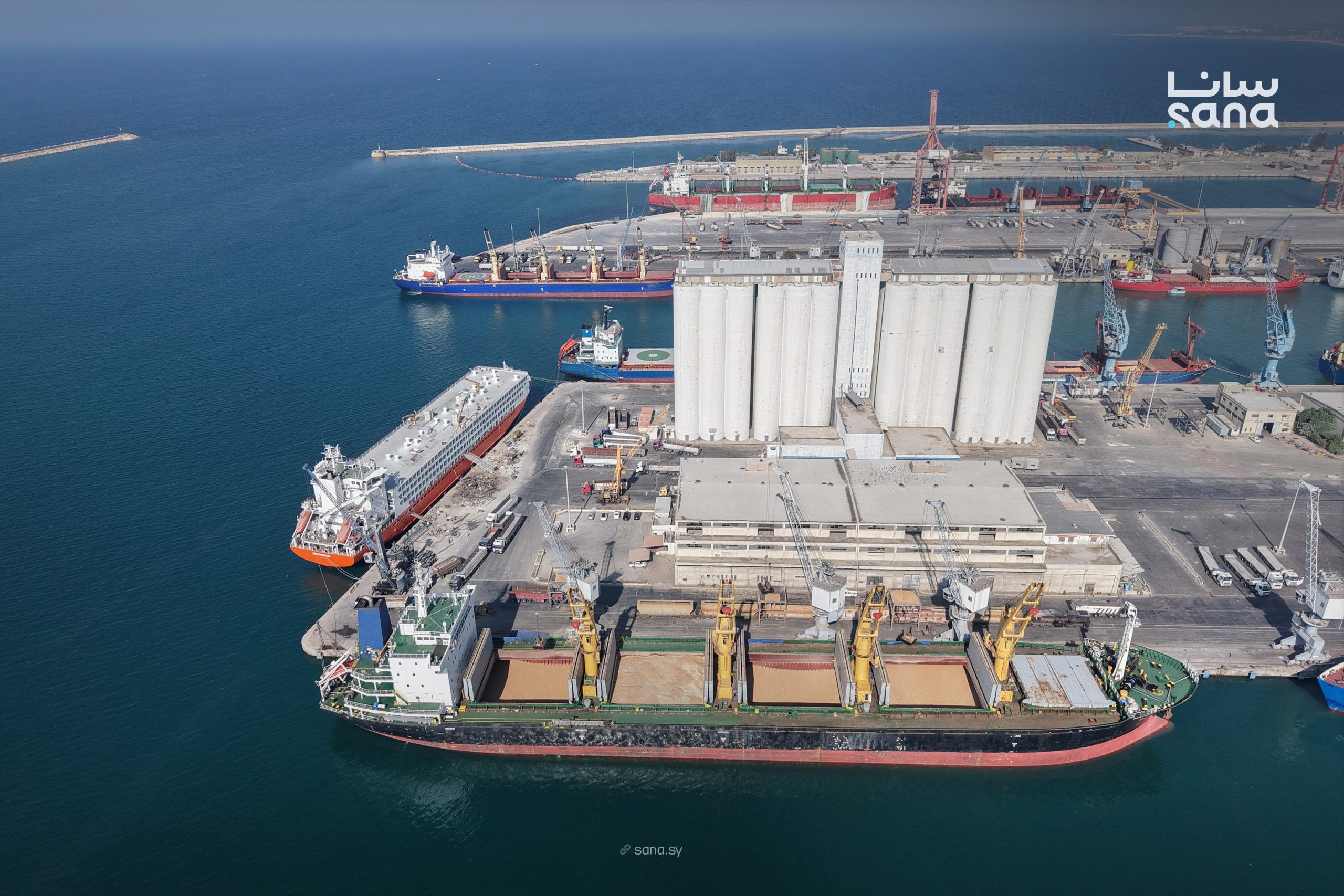 Суда с зерном