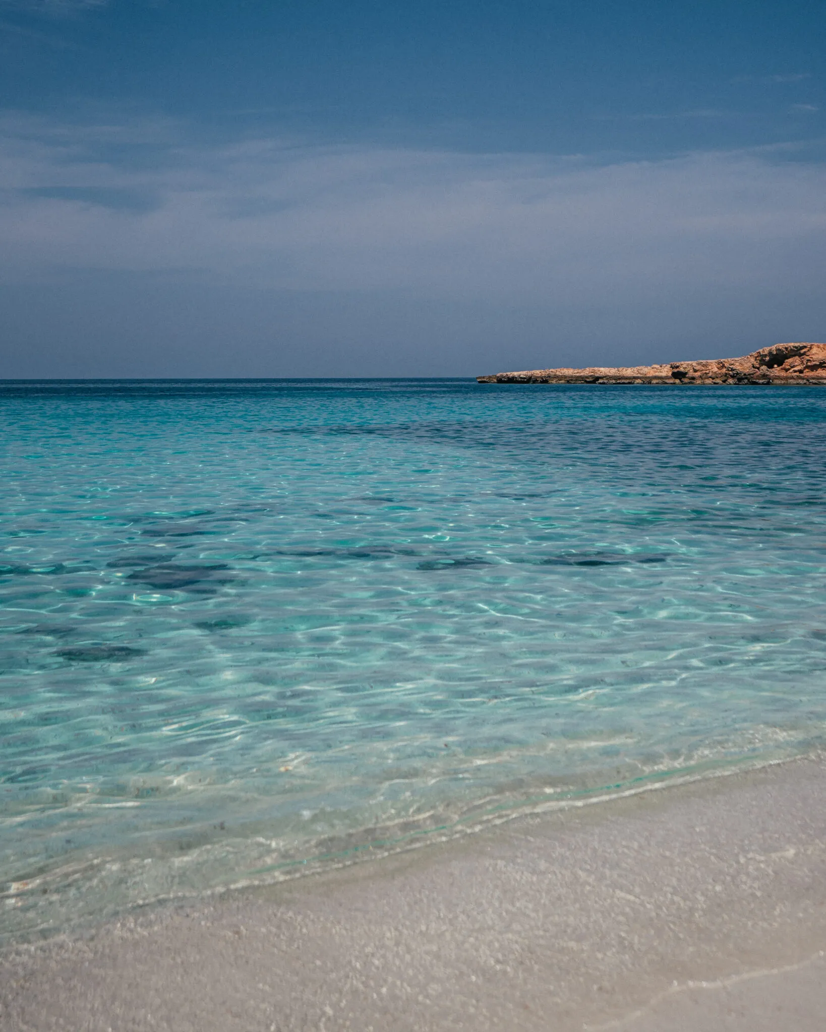 Острови Дайманіят складаються з дев'яти крихітних островів в Оманській затоці / фото BucketListBums