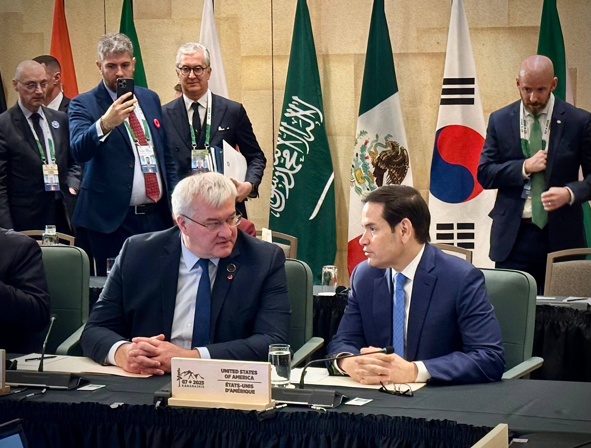 Сибига встретился с Рубио - 24 Канал Сибига встретился с Рубио - 24 Канал