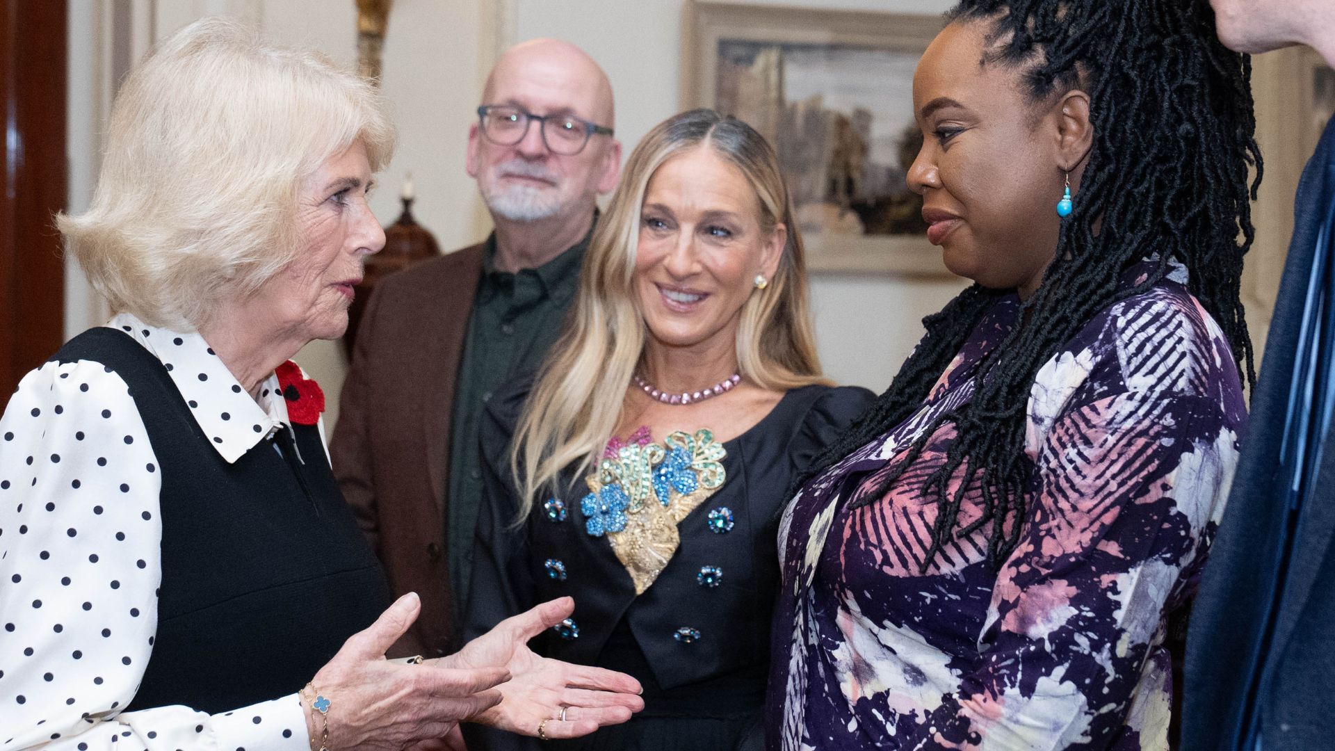 Королева Камилла встретилась с американской актрисой Сарой Джессикой Парке - Show24