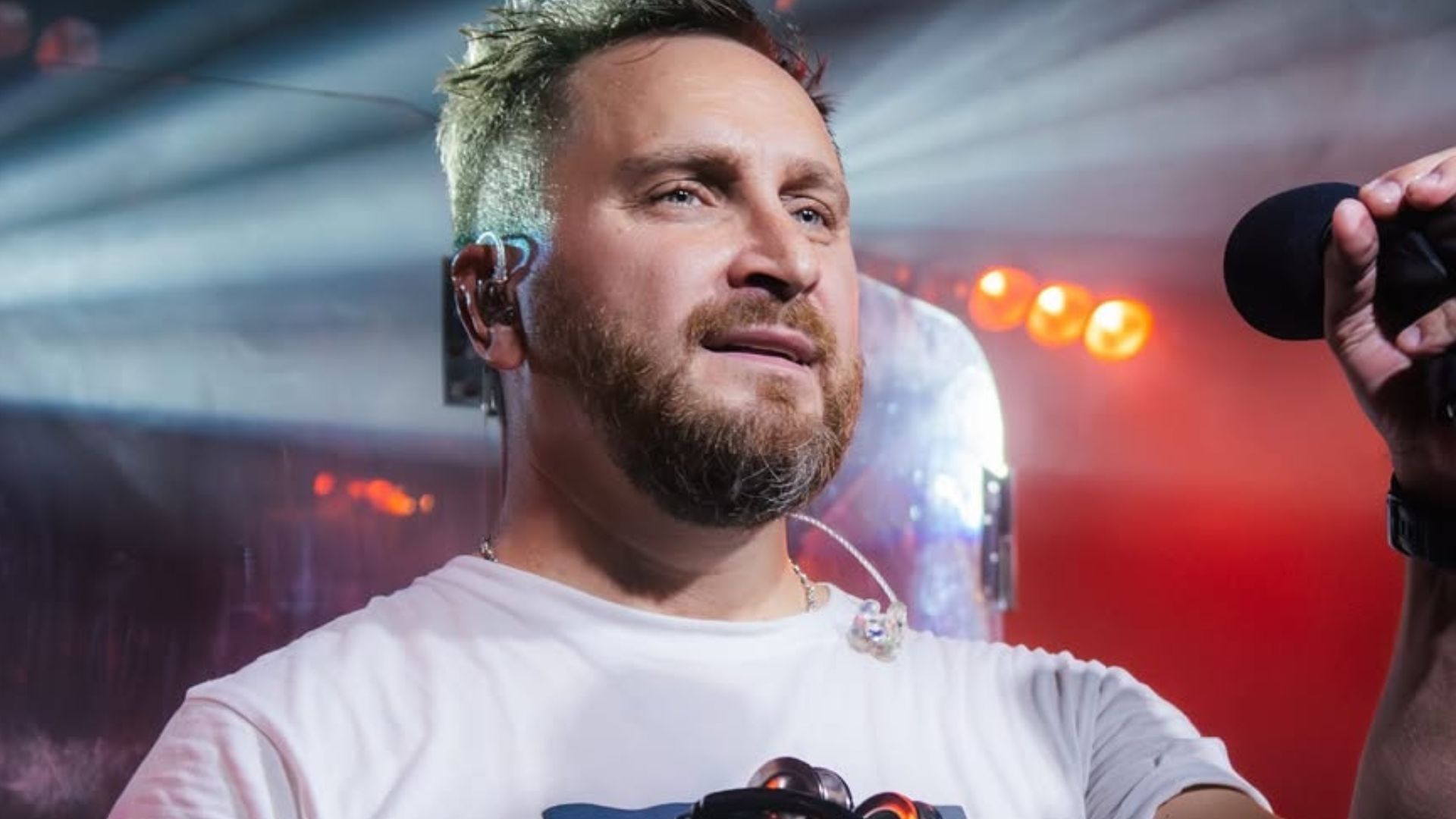 Фронтмен группы СКАЙ попал в больницу с предынфарктным состоянием, – СМИ - Show24 Фронтмен группы СКАЙ попал в больницу с предынфарктным состоянием, – СМИ - Show24